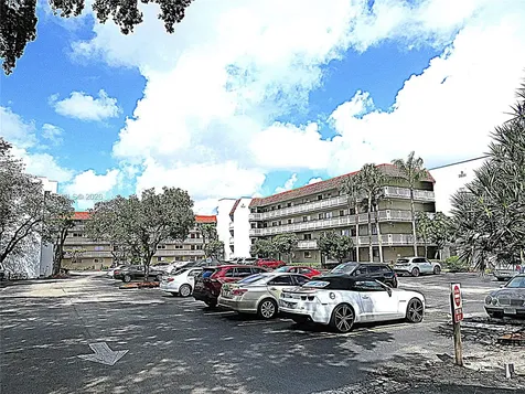 3591 Inverrary Drive Lauderhill FL 33319
