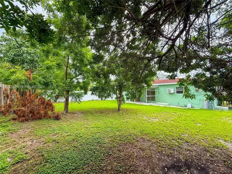 1141 NE 154th Terrace North Miami Beach FL 33162
