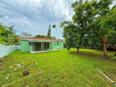 1141 NE 154th Terrace North Miami Beach FL 33162