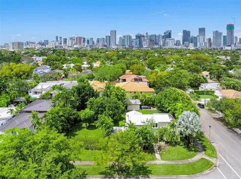 701 SW 27th Road Miami FL 33129