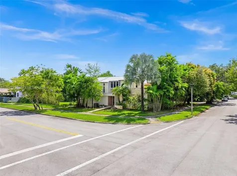701 SW 27th Road Miami FL 33129