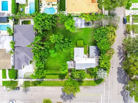 701 SW 27th Road Miami FL 33129