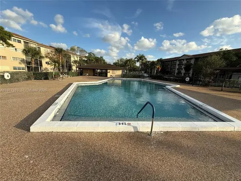 Pembroke Pines FL 33027