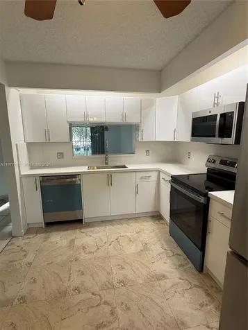 Pembroke Pines FL 33027