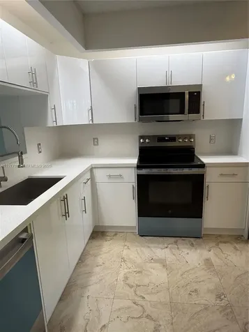 Pembroke Pines FL 33027