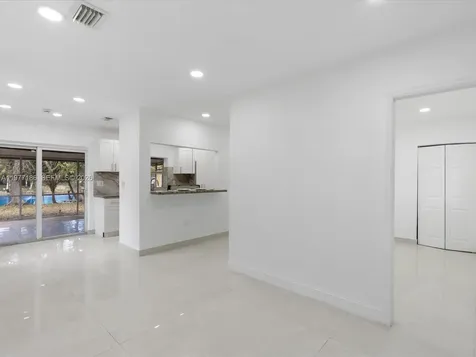4331 SW 31st Drive West Park FL 33023