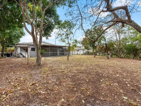 4331 SW 31st Drive West Park FL 33023