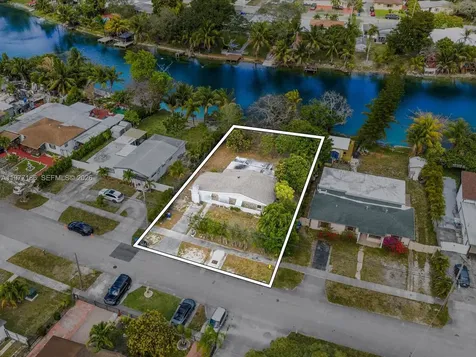 4331 SW 31st Drive West Park FL 33023