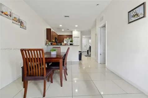 10268 NW 88th Terrace Doral FL 33178