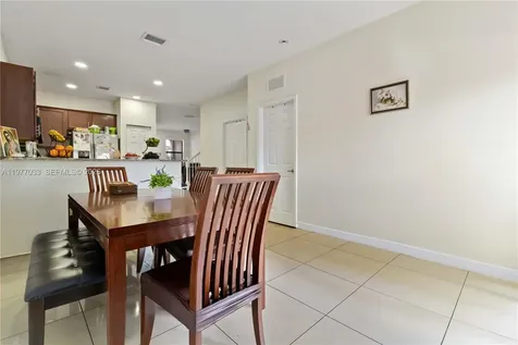10268 NW 88th Terrace Doral FL 33178