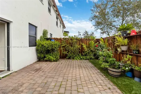 10268 NW 88th Terrace Doral FL 33178