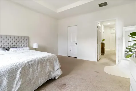 10268 NW 88th Terrace Doral FL 33178