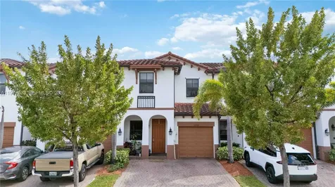 10268 NW 88th Terrace Doral FL 33178