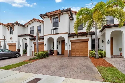 10268 NW 88th Terrace Doral FL 33178