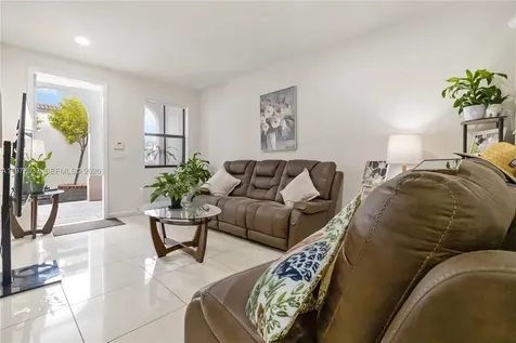 10268 NW 88th Terrace Doral FL 33178