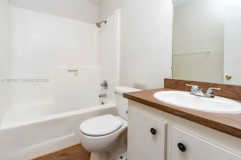 5192 NE 6th Avenue Oakland Park FL 33334