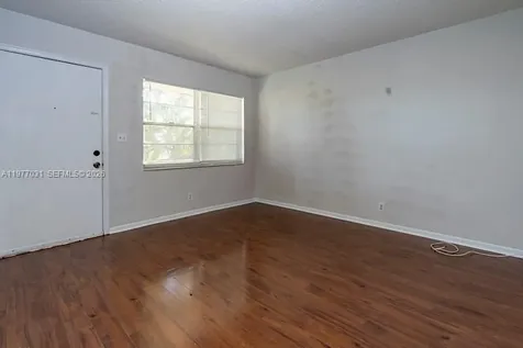 5192 NE 6th Avenue Oakland Park FL 33334