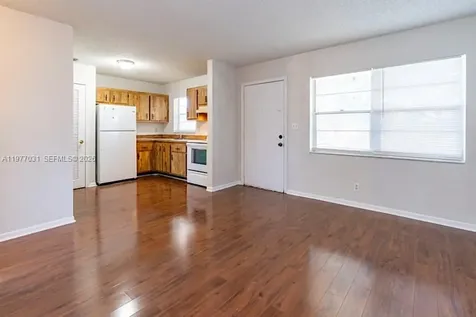 5192 NE 6th Avenue Oakland Park FL 33334