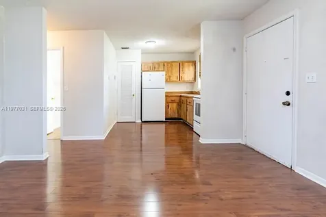 5192 NE 6th Avenue Oakland Park FL 33334