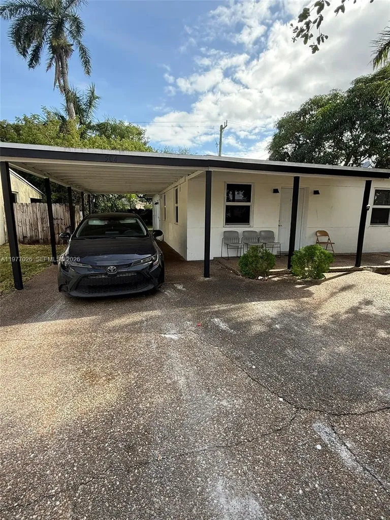 504 NW 15th Avenue Fort Lauderdale FL 33311