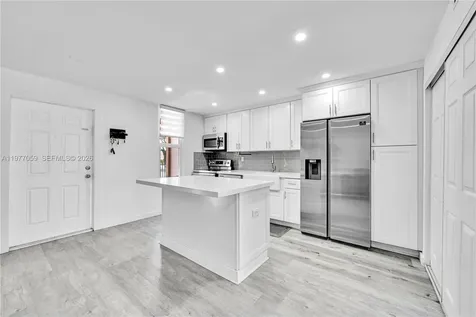 14145 Kendale Lakes Circle Miami FL 33183