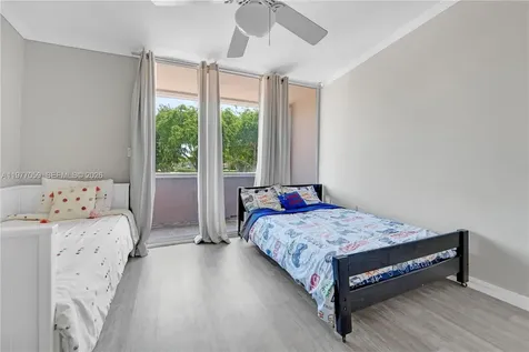 14145 Kendale Lakes Circle Miami FL 33183