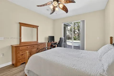 19151 N Hibiscus Street Weston FL 33332