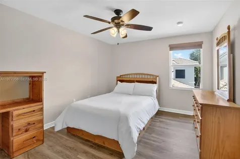 19151 N Hibiscus Street Weston FL 33332