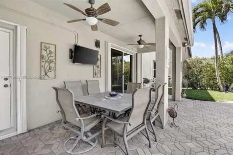 19151 N Hibiscus Street Weston FL 33332