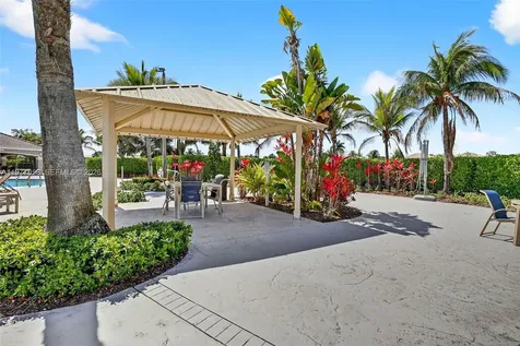 19151 N Hibiscus Street Weston FL 33332