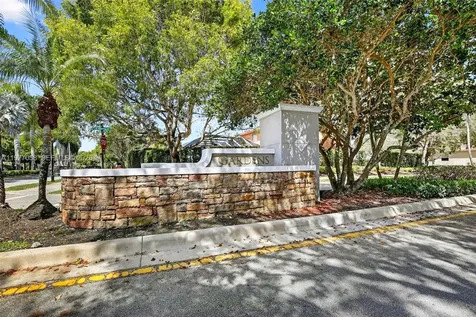 19151 N Hibiscus Street Weston FL 33332