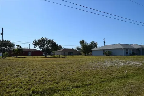 1312 NE 17th Avenue Cape Coral FL 33909