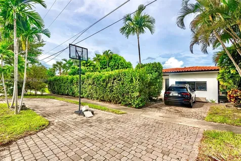 10450 NE 5th Avenue Miami Shores FL 33138
