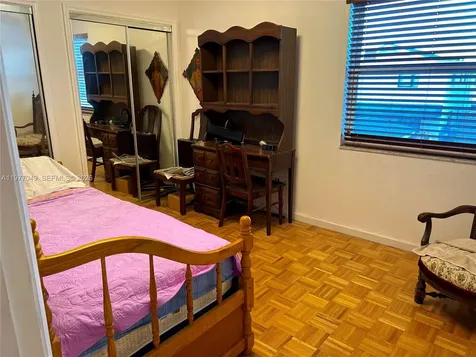 11219 SW 33rd Circle Place Miami FL 33165