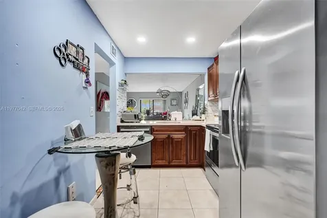 871 NE 207 Lane Miami FL 33179