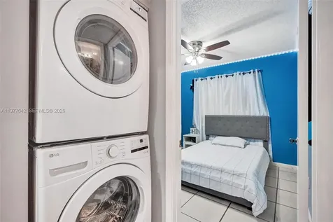 871 NE 207 Lane Miami FL 33179