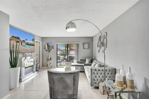 871 NE 207 Lane Miami FL 33179