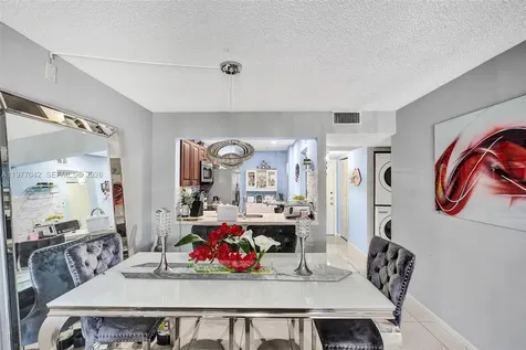 871 NE 207 Lane Miami FL 33179