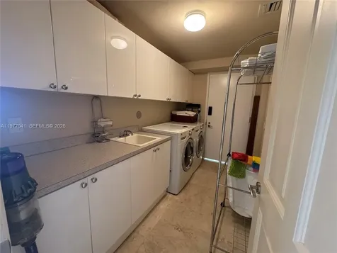 17875 Collins Avenue Sunny Isles Beach FL 33160