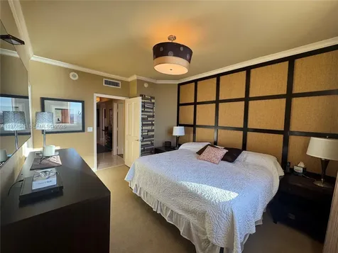 17875 Collins Avenue Sunny Isles Beach FL 33160