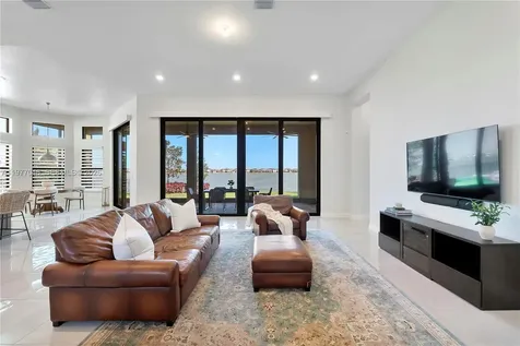 8950 W Parkland Bay Trail Parkland FL 33076