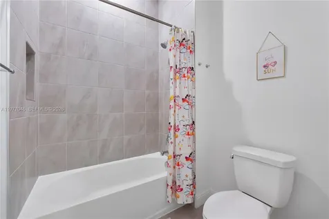 8950 W Parkland Bay Trail Parkland FL 33076
