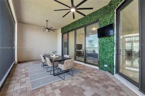 8950 W Parkland Bay Trail Parkland FL 33076