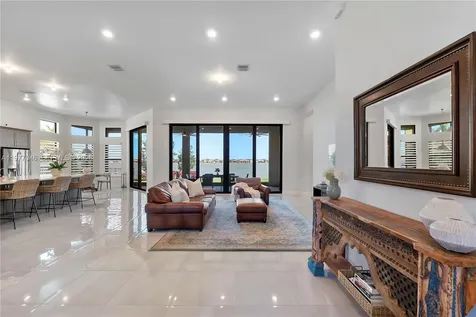 8950 W Parkland Bay Trail Parkland FL 33076