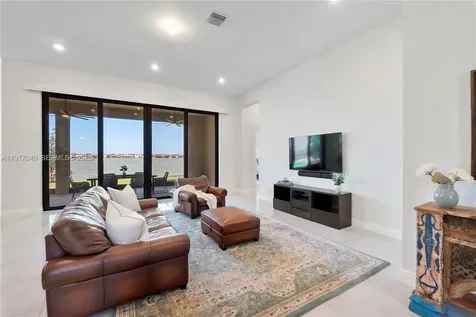8950 W Parkland Bay Trail Parkland FL 33076