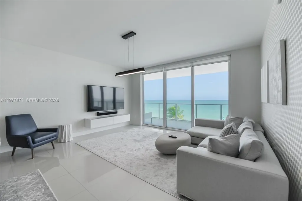 3951 S Ocean Drive Hollywood FL 33019