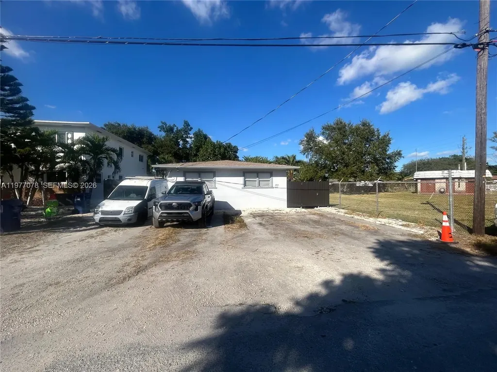 2929 NW 47th Street Miami FL 33142