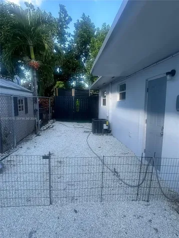 2929 NW 47th Street Miami FL 33142