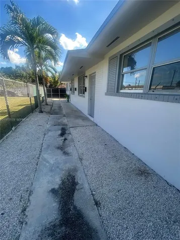 2929 NW 47th Street Miami FL 33142