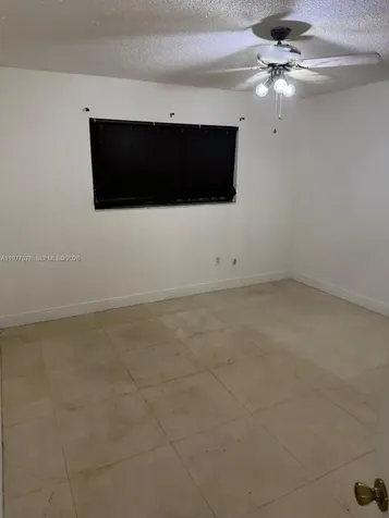 1585 W 53rd Street Hialeah FL 33012